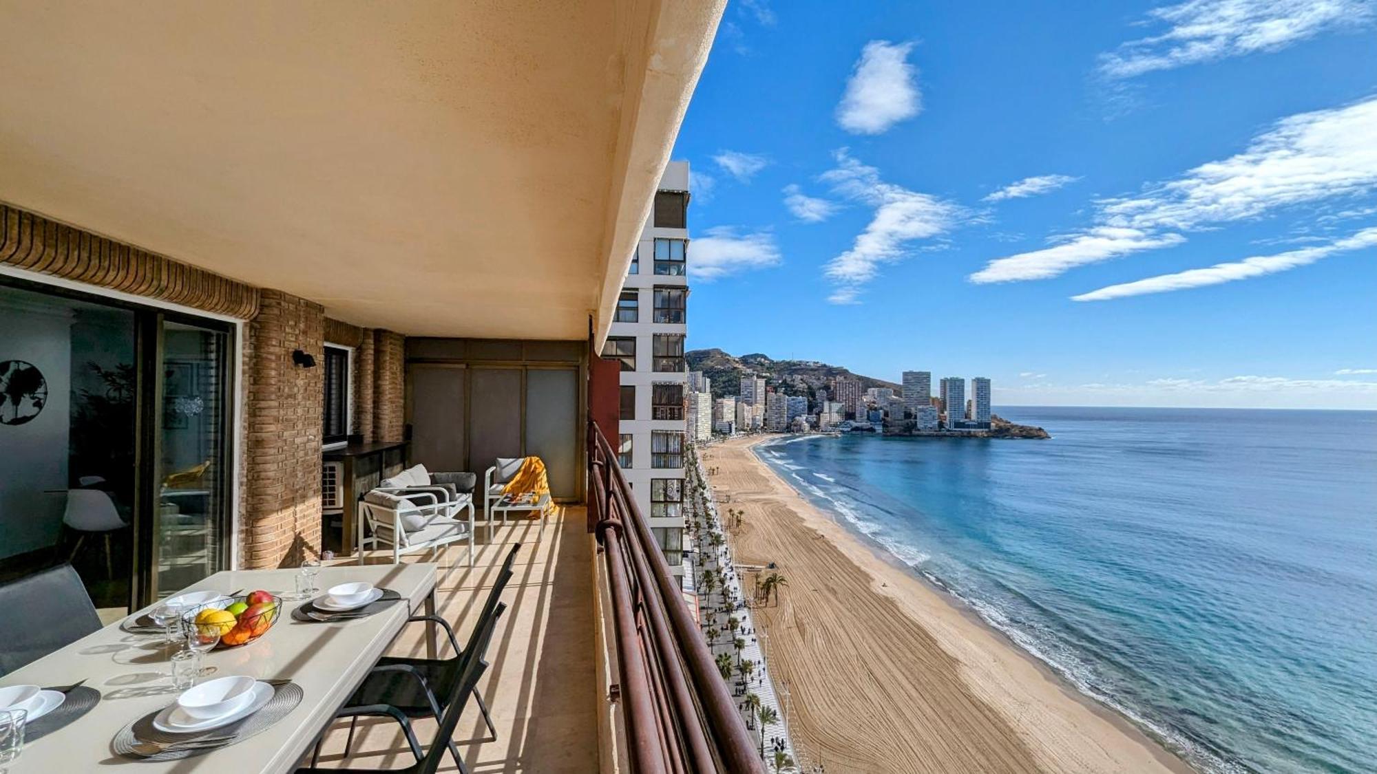 Las Arenas Sea Front Apartments เบนิดอร์ม ภายนอก รูปภาพ